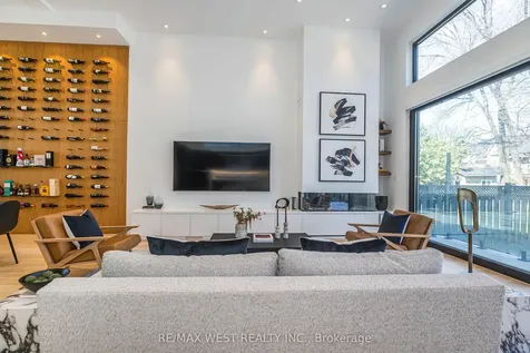 38 Gwendolen Avenue Toronto ON M2N 1A2