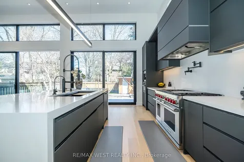 38 Gwendolen Avenue Toronto ON M2N 1A2