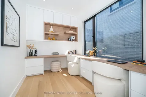 38 Gwendolen Avenue Toronto ON M2N 1A2
