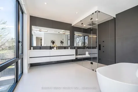 38 Gwendolen Avenue Toronto ON M2N 1A2