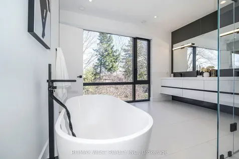 38 Gwendolen Avenue Toronto ON M2N 1A2