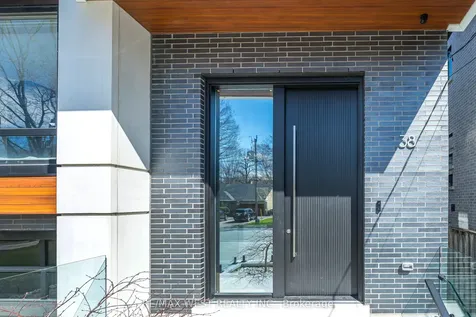 38 Gwendolen Avenue Toronto ON M2N 1A2