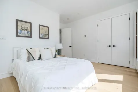 38 Gwendolen Avenue Toronto ON M2N 1A2