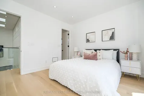 38 Gwendolen Avenue Toronto ON M2N 1A2