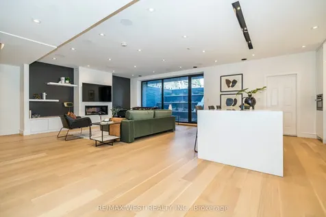 38 Gwendolen Avenue Toronto ON M2N 1A2