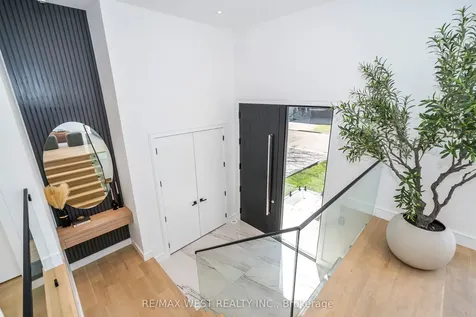 38 Gwendolen Avenue Toronto ON M2N 1A2