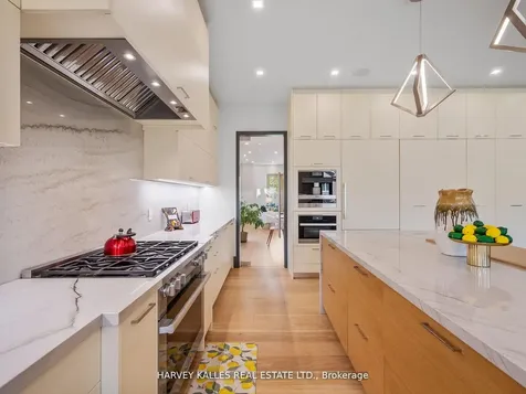 170 Burndale Avenue Toronto ON M2N 1T2