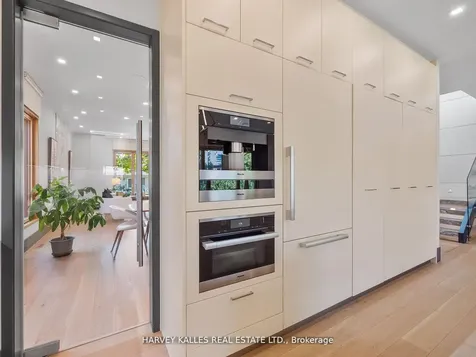 170 Burndale Avenue Toronto ON M2N 1T2