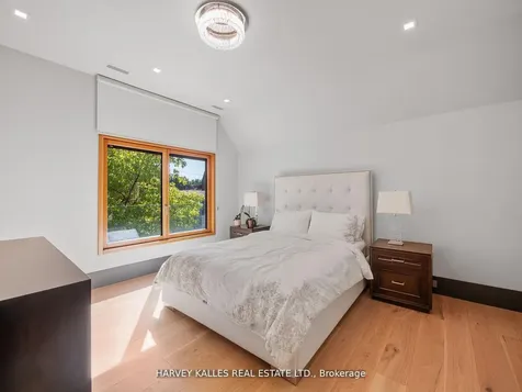 170 Burndale Avenue Toronto ON M2N 1T2