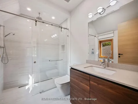 170 Burndale Avenue Toronto ON M2N 1T2