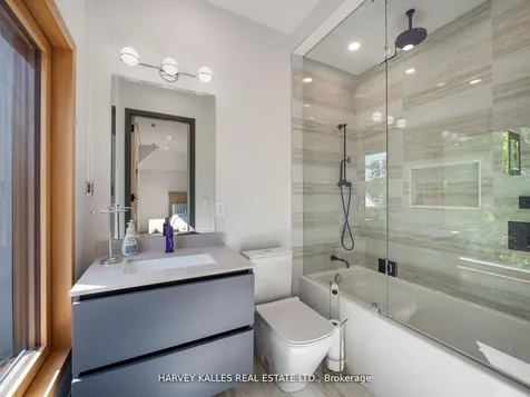 170 Burndale Avenue Toronto ON M2N 1T2
