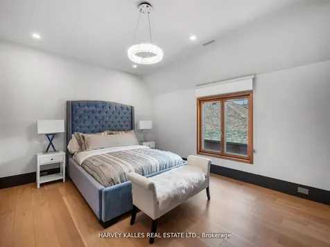 170 Burndale Avenue Toronto ON M2N 1T2