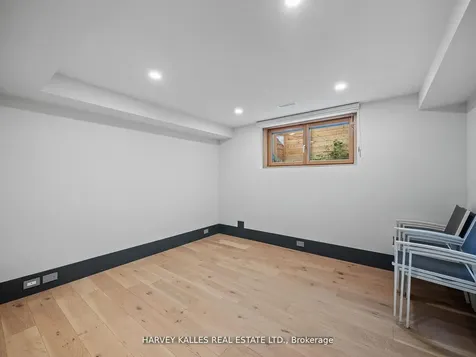 170 Burndale Avenue Toronto ON M2N 1T2
