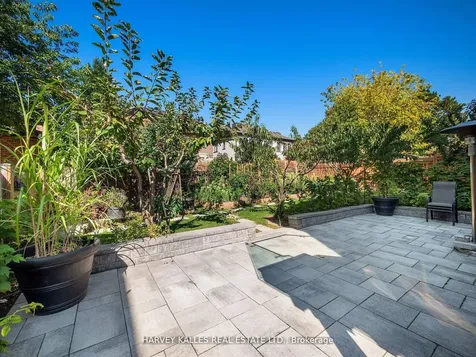 170 Burndale Avenue Toronto ON M2N 1T2