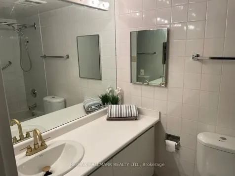 1101 Steeles Avenue W Toronto ON M2R 3W5