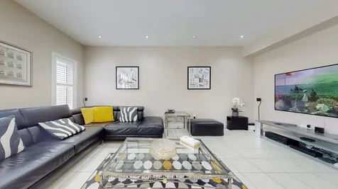 105 Doris Avenue Toronto ON M2N 4T2