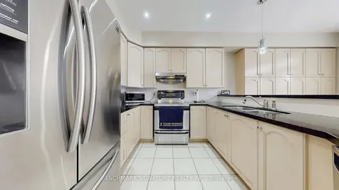 105 Doris Avenue Toronto ON M2N 4T2