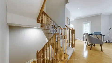 105 Doris Avenue Toronto ON M2N 4T2