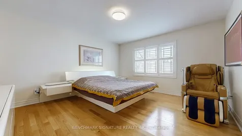 105 Doris Avenue Toronto ON M2N 4T2