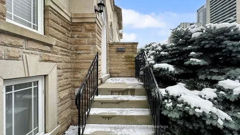 105 Doris Avenue Toronto ON M2N 4T2