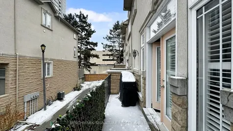 105 Doris Avenue Toronto ON M2N 4T2