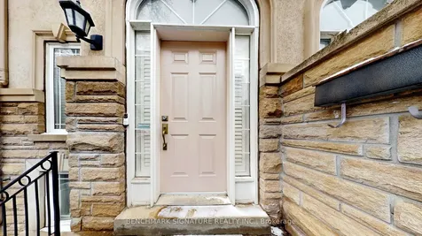 105 Doris Avenue Toronto ON M2N 4T2