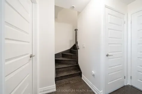 11 Eldora Avenue Toronto ON M2M 0B5