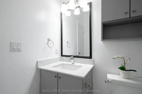 11 Eldora Avenue Toronto ON M2M 0B5