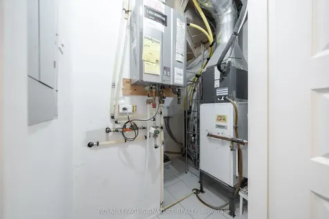 11 Eldora Avenue Toronto ON M2M 0B5