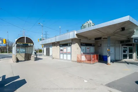 11 Eldora Avenue Toronto ON M2M 0B5