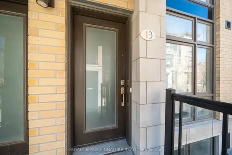 11 Eldora Avenue Toronto ON M2M 0B5