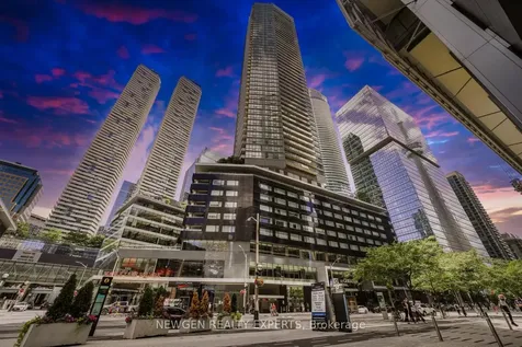 55 Bremner Boulevard Toronto ON M5J 0A6