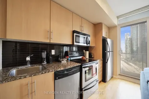 55 Bremner Boulevard Toronto ON M5J 0A6