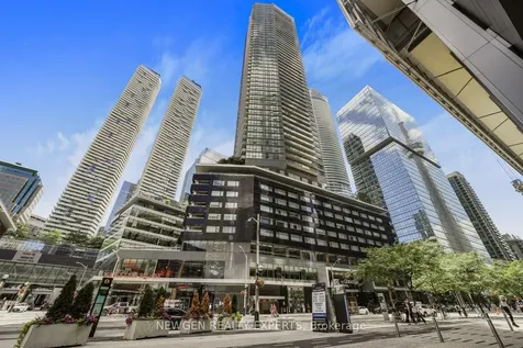 55 Bremner Boulevard Toronto ON M5J 0A6