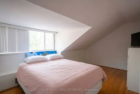 20 Webster Avenue Toronto ON M5R 1N7