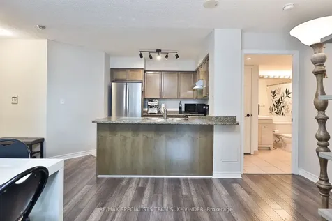 18 Spring Garden Avenue Toronto ON M2N 3G2