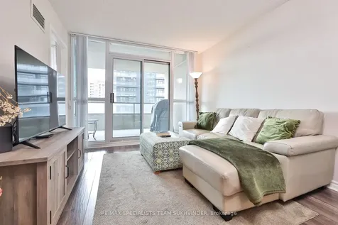 18 Spring Garden Avenue Toronto ON M2N 3G2