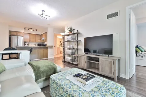 18 Spring Garden Avenue Toronto ON M2N 3G2