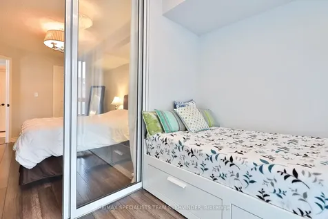 18 Spring Garden Avenue Toronto ON M2N 3G2