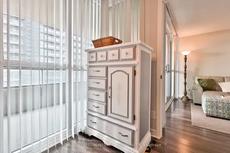 18 Spring Garden Avenue Toronto ON M2N 3G2