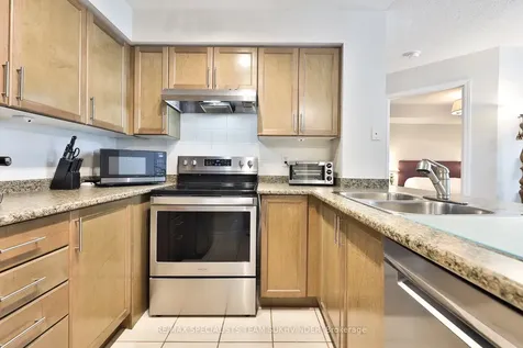 18 Spring Garden Avenue Toronto ON M2N 3G2
