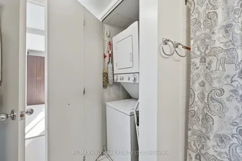 21 Overlea Boulevard Toronto ON M4H 1P2
