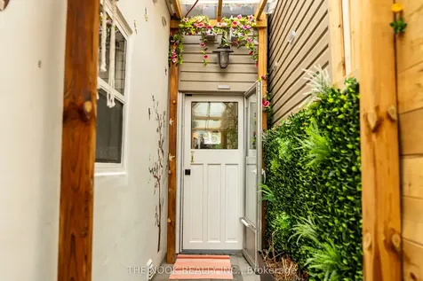 500 Dufferin Street Toronto ON M6K 2A6
