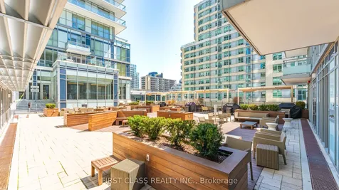 89 Dunfield Avenue Toronto ON M4S 0A4