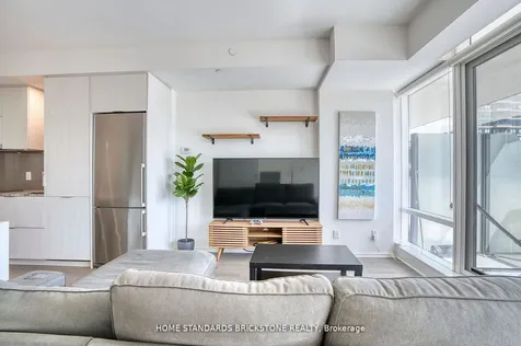 1 Bloor Street E Toronto ON M4W 0A8