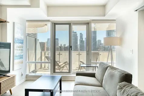 1 Bloor Street E Toronto ON M4W 0A8