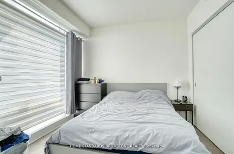 1 Bloor Street E Toronto ON M4W 0A8
