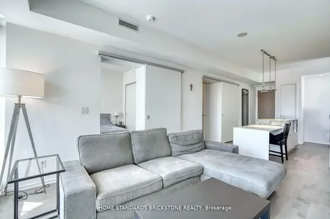 1 Bloor Street E Toronto ON M4W 0A8