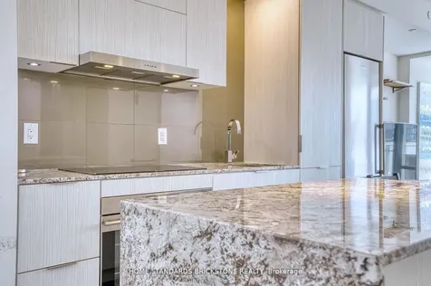 1 Bloor Street E Toronto ON M4W 0A8