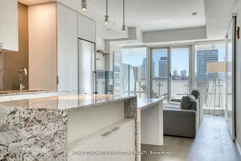 1 Bloor Street E Toronto ON M4W 0A8